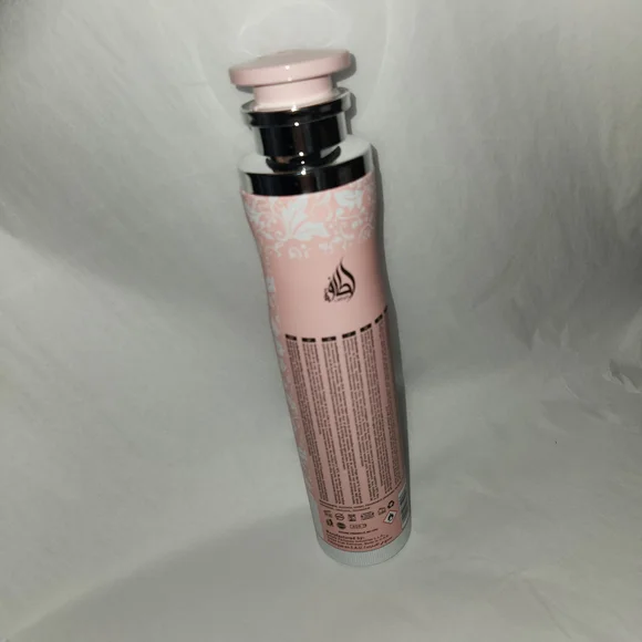 NEW YARA Pink Air Freshener - Picture 2 of 3